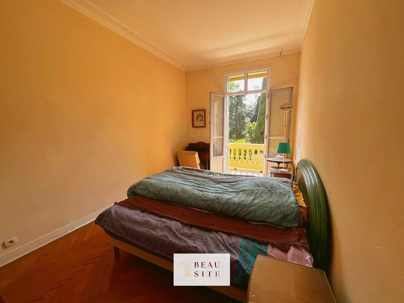 Property photo in Carre d'Or