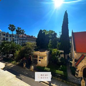 Property in Carre d'Or