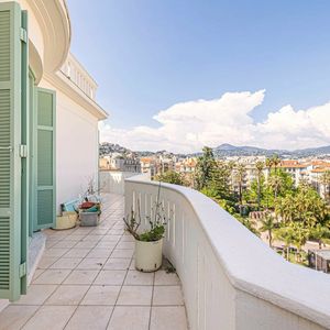 Property in Carre d'Or