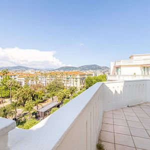 Property in Carre d'Or