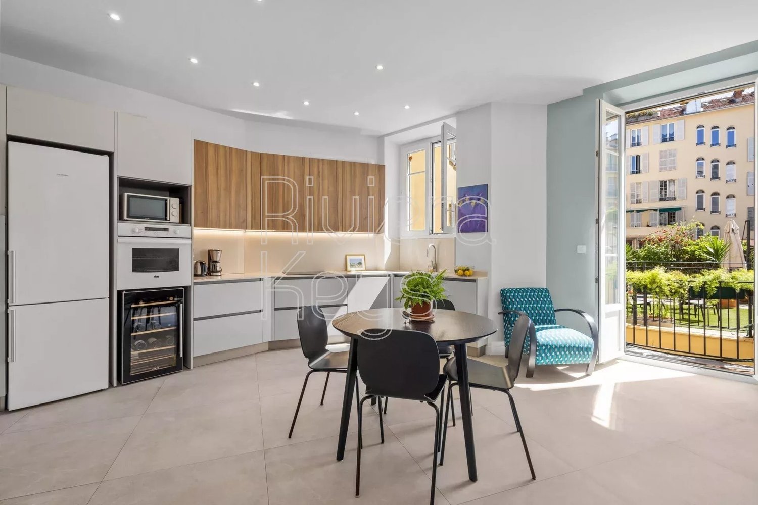 Property photo in Carre d'Or