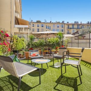 Property in Carre d'Or