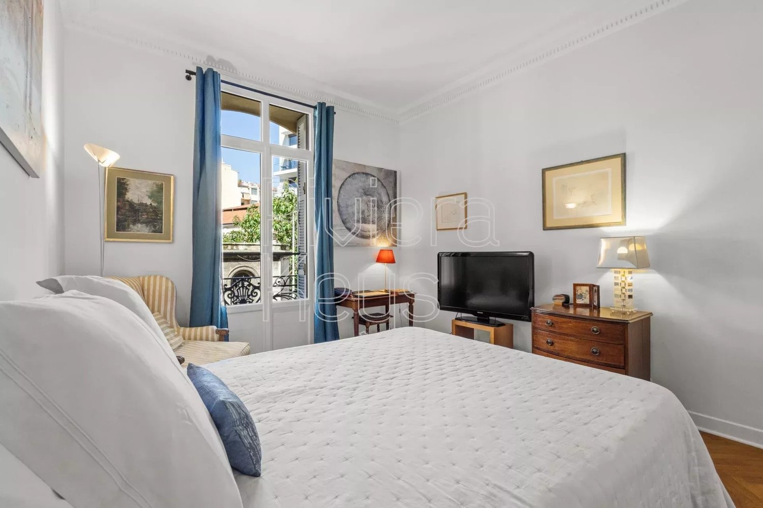 Property photo in Carre d'Or