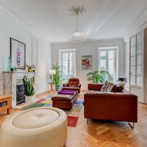 Property in Carre d'Or