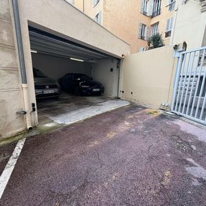 Property in Carre d'Or