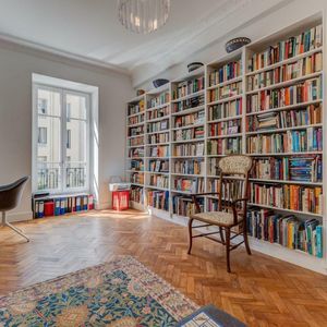 Property in Carre d'Or