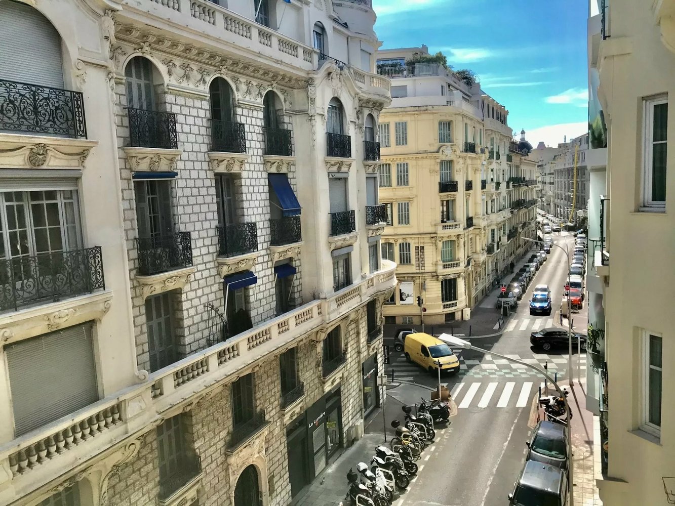 Property photo in Carre d'Or
