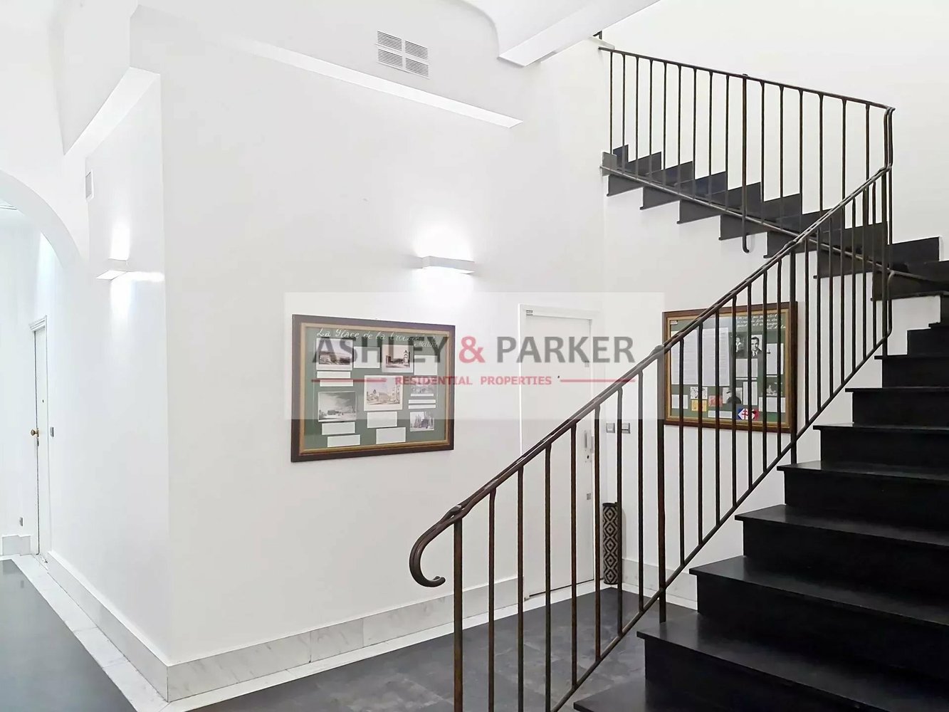 Property photo in Carre d'Or