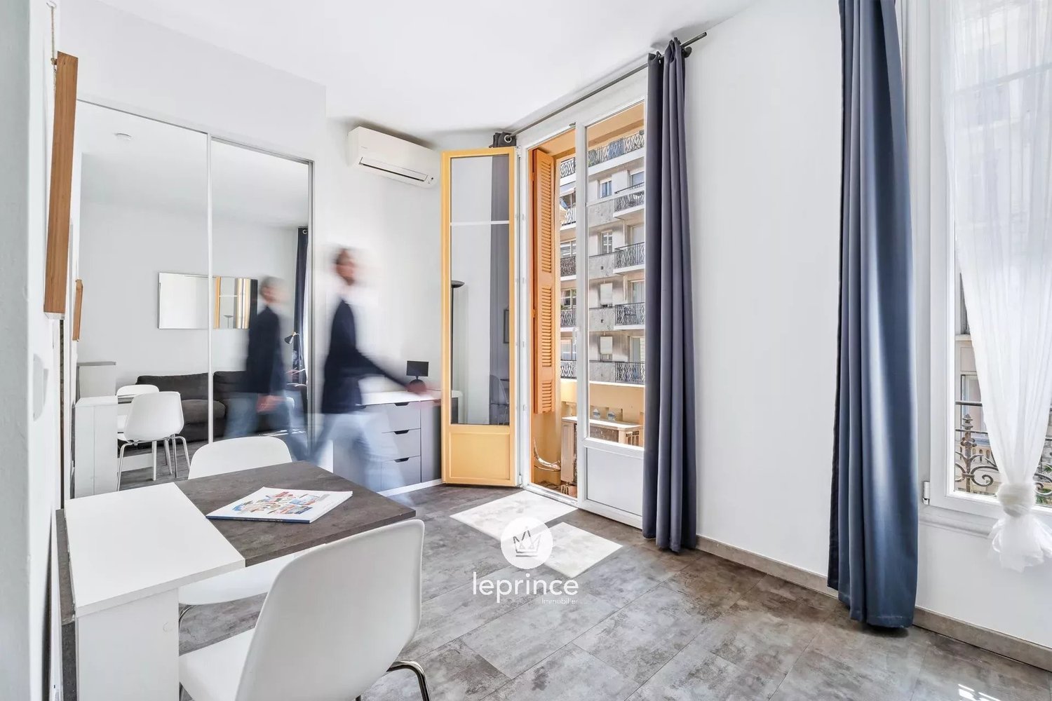 Property photo in Carre d'Or