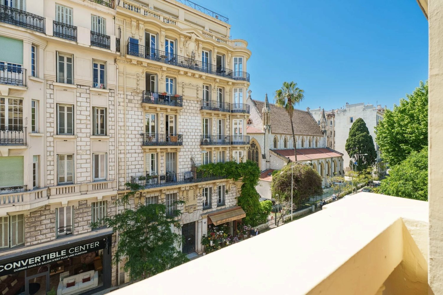 Property photo in Carre d'Or