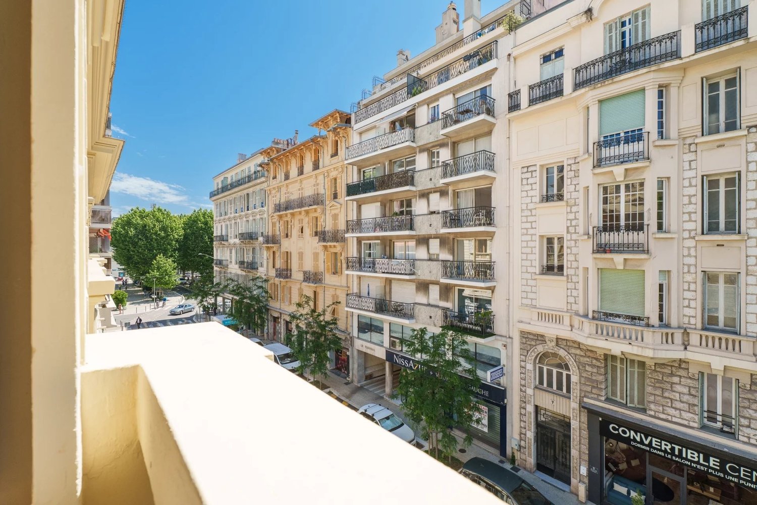 Property photo in Carre d'Or