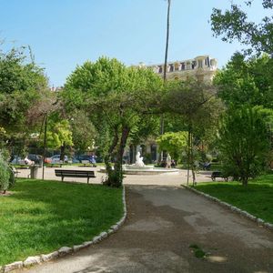 Property in Carre d'Or