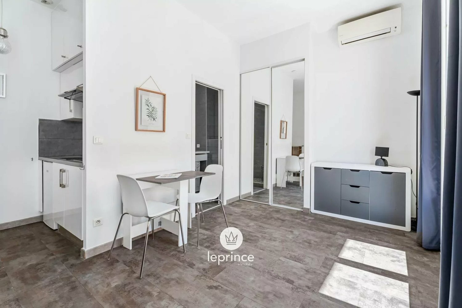 Property photo in Carre d'Or