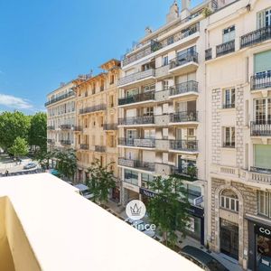 Property in Carre d'Or