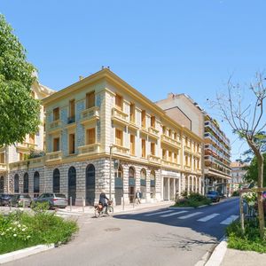 Property in Carre d'Or