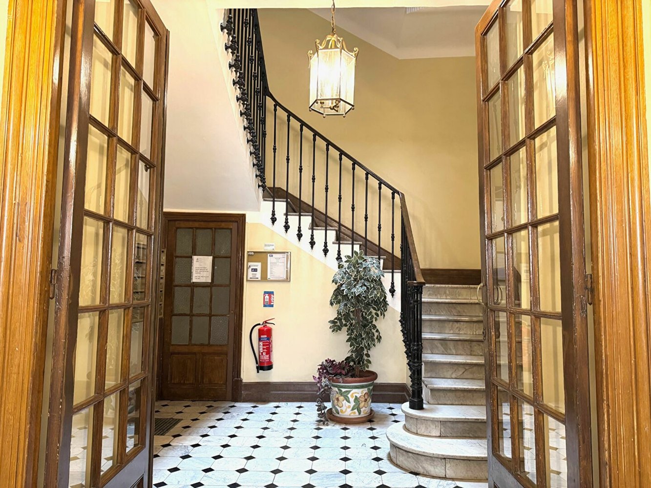 Property photo in Carre d'Or