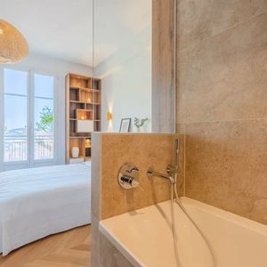 Property in Carre d'Or