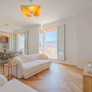 Property in Carre d'Or