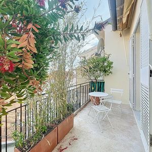 Property in Carre d'Or