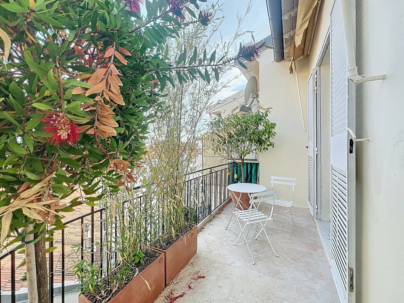 Property photo in Carre d'Or