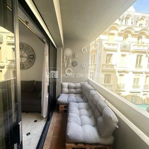 Property in Carre d'Or