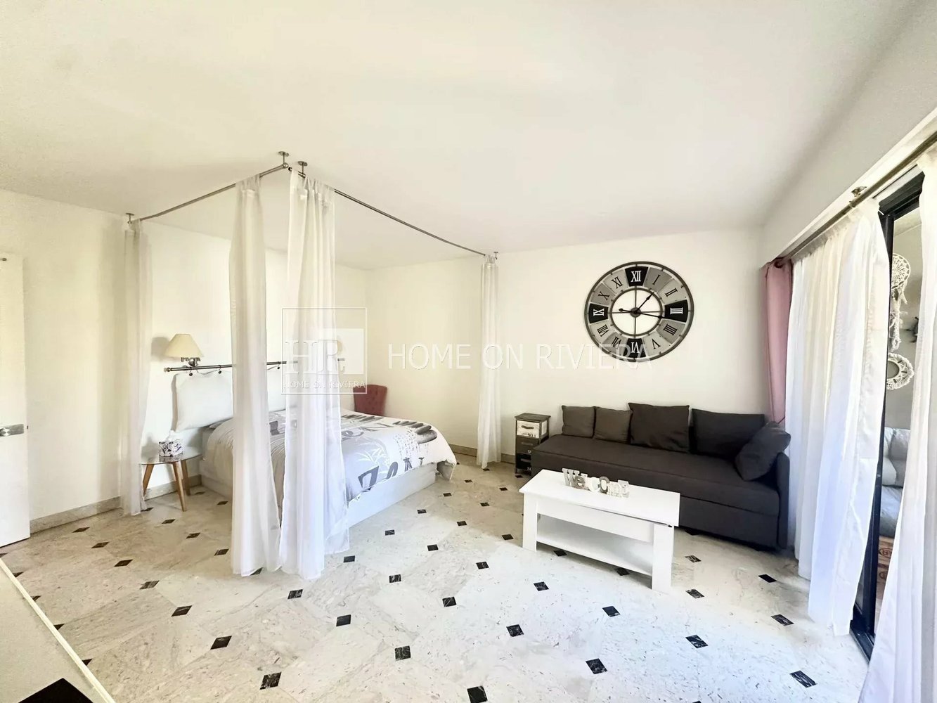 Property photo in Carre d'Or