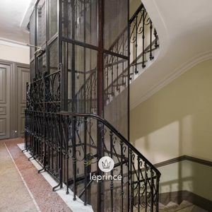 Property in Carre d'Or