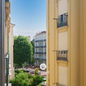 Property in Carre d'Or