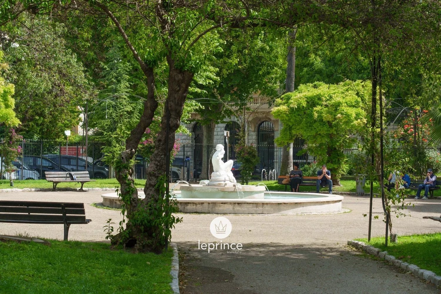 Property photo in Carre d'Or