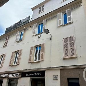 Property in Carre d'Or