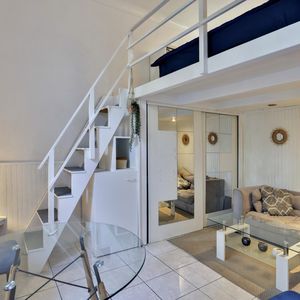 Property in Carre d'Or