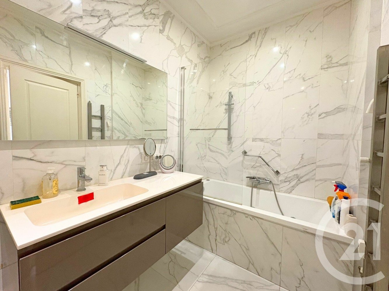 Property photo in Carre d'Or