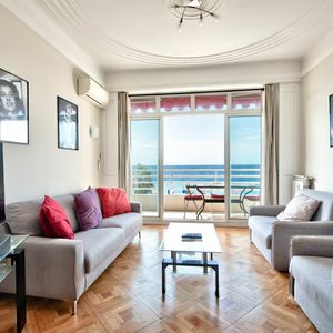 Property in Carre d'Or