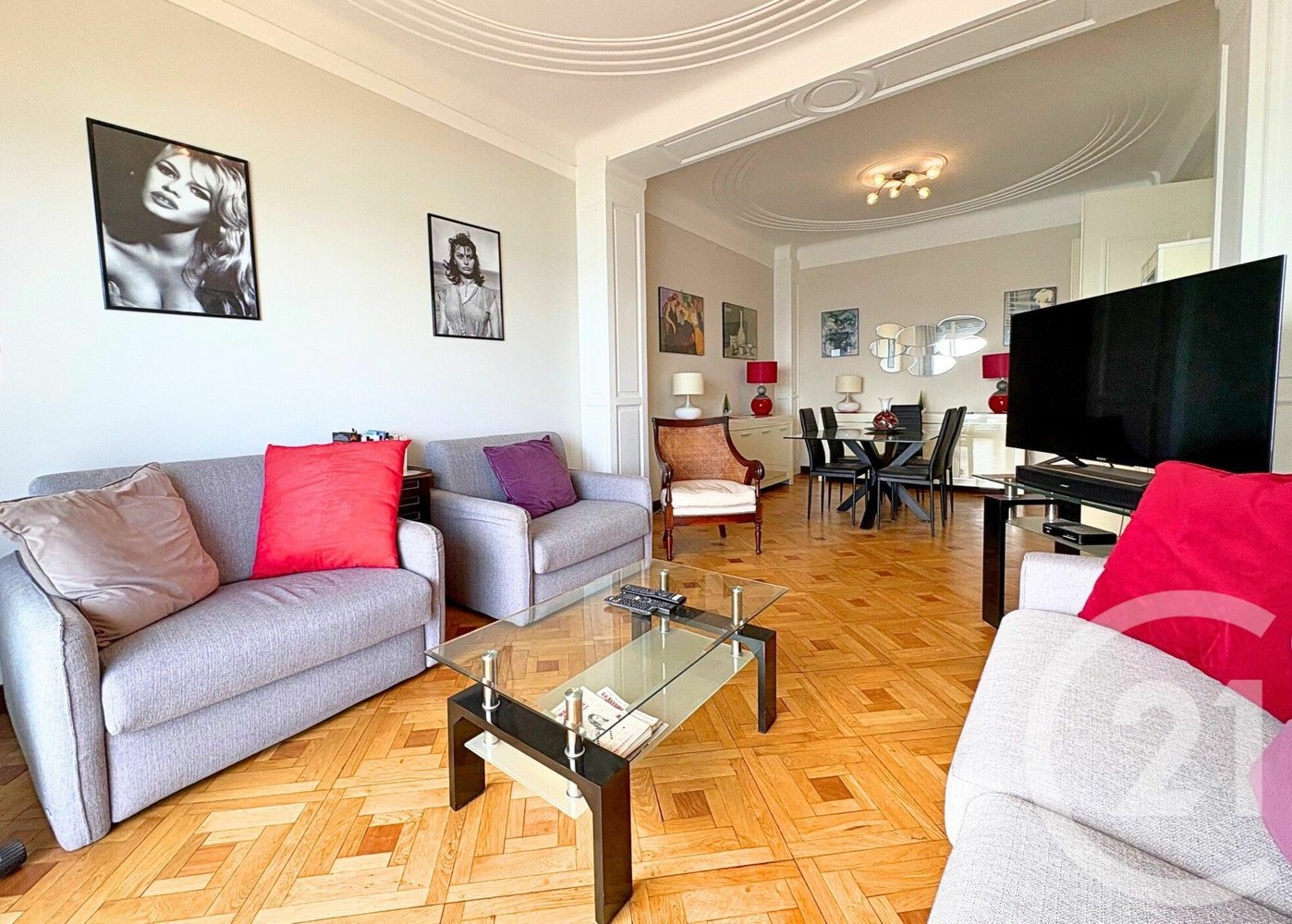 Property photo in Carre d'Or