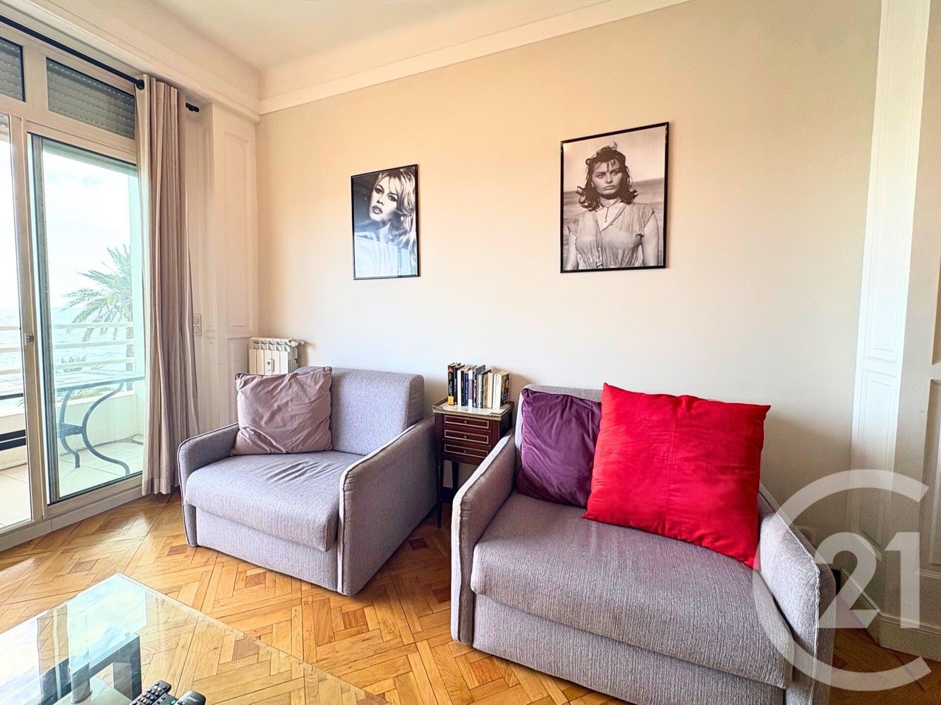 Property photo in Carre d'Or