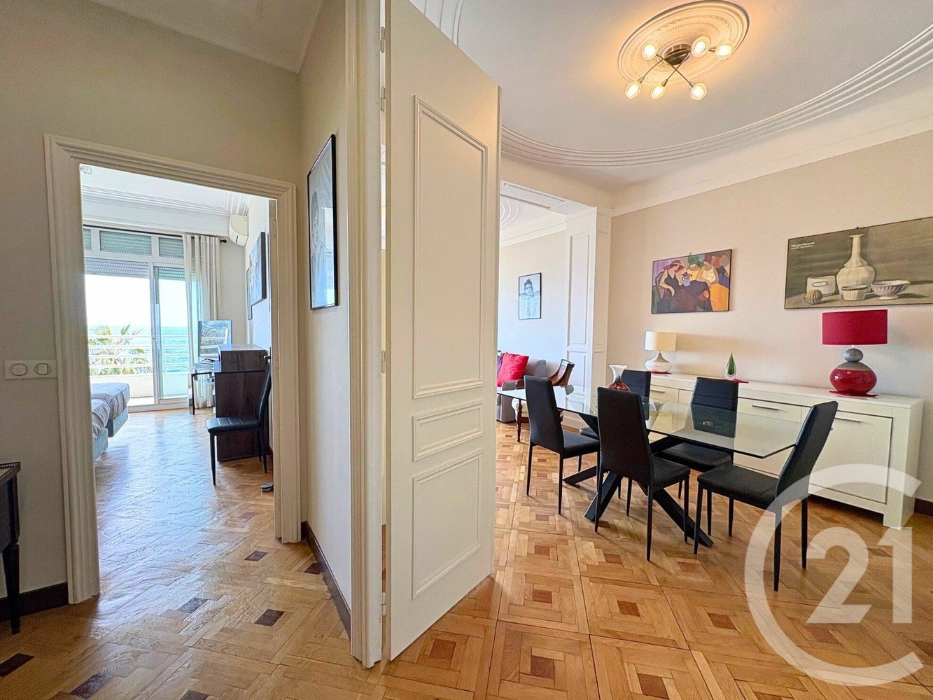 Property photo in Carre d'Or