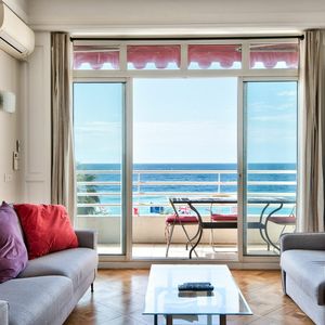 Property in Carre d'Or