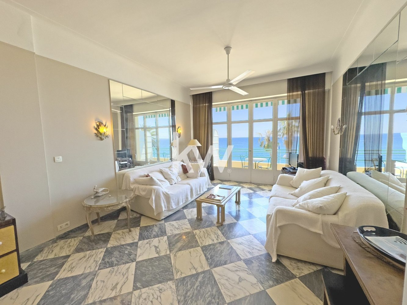 Property photo in Carre d'Or