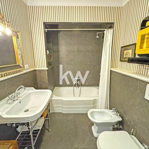 Property in Carre d'Or