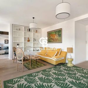 Property in Carre d'Or