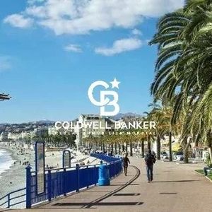 Property in Carre d'Or