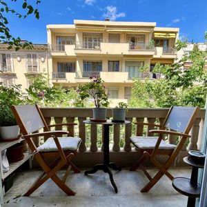 Property in Carre d'Or