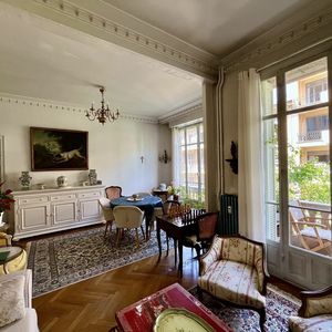 Property in Carre d'Or