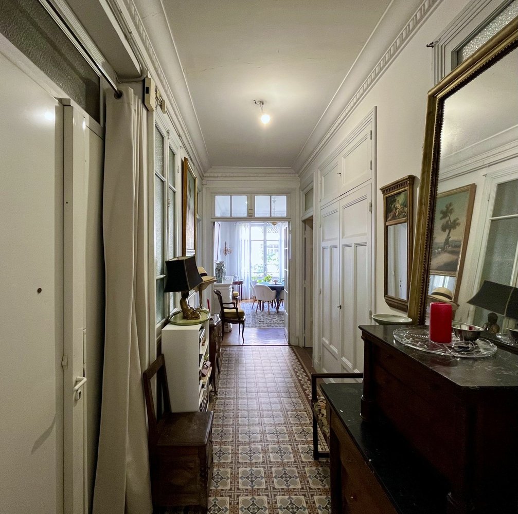 Property photo in Carre d'Or