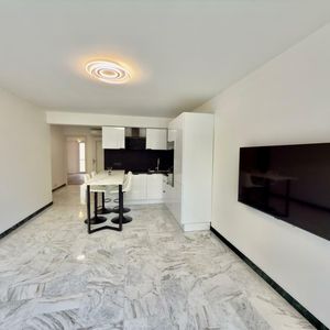 Property in Carre d'Or