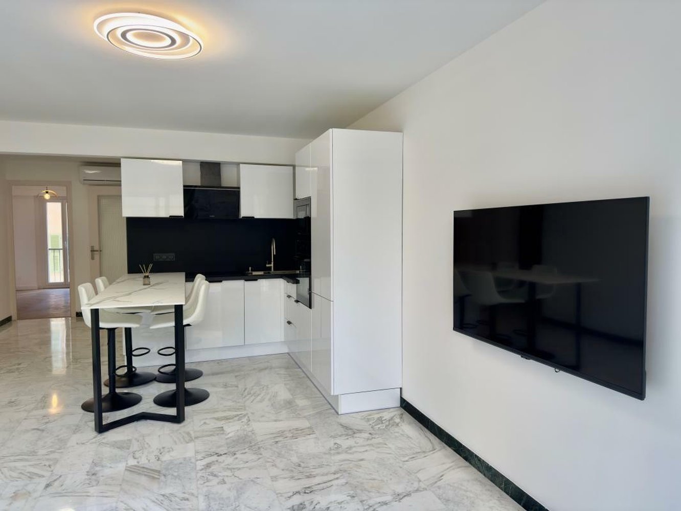 Property photo in Carre d'Or