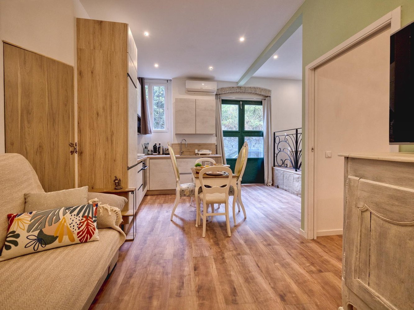 Property photo in Port