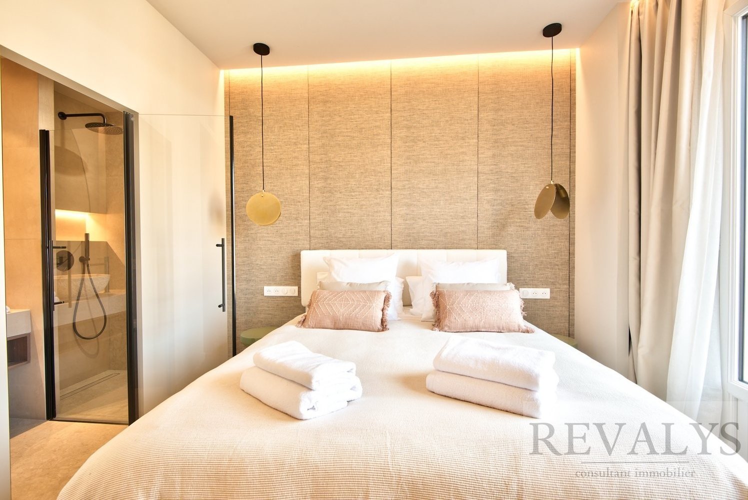 Property photo in Port