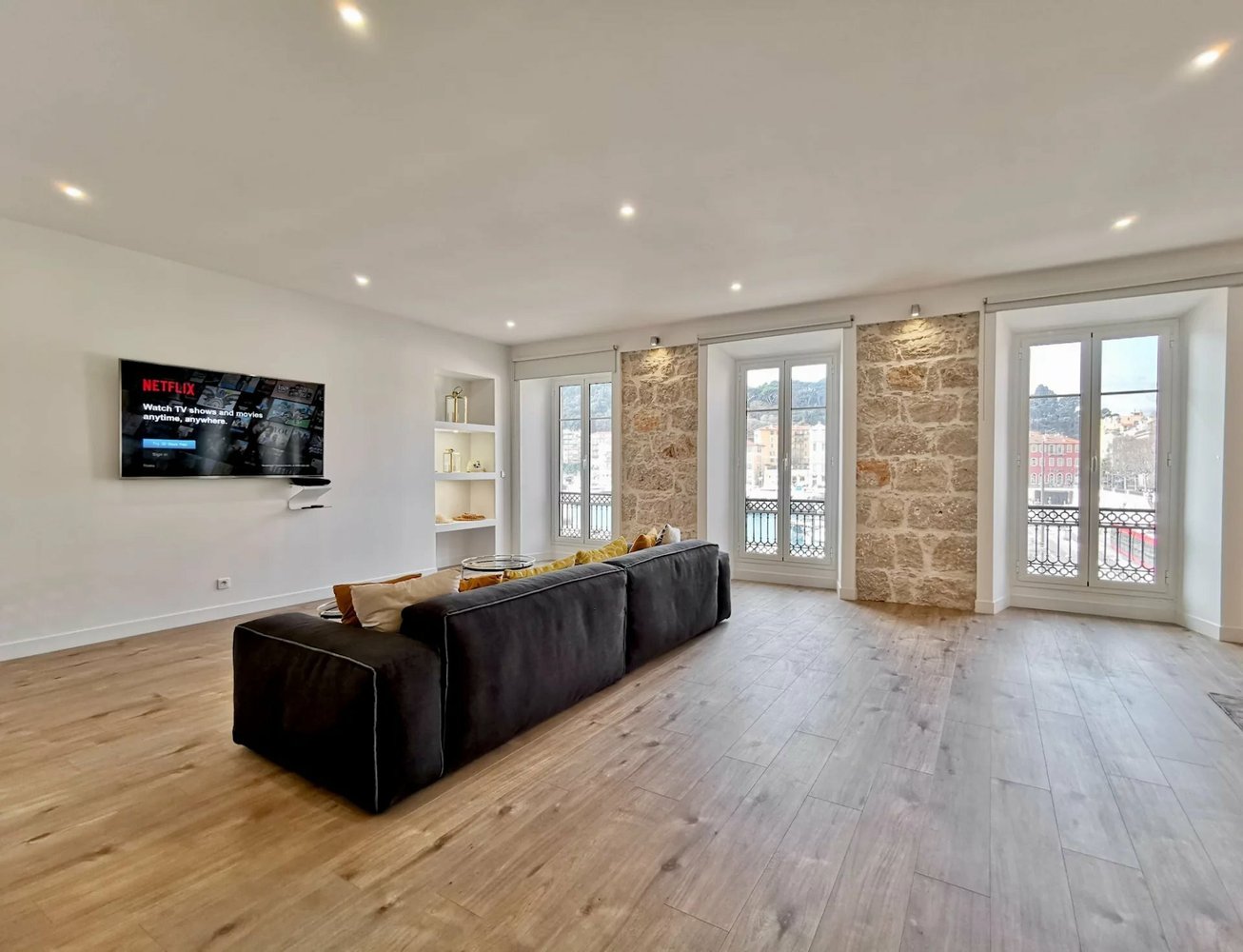 Property photo in Port