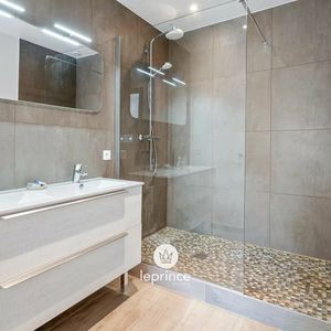 Property in Carre d'Argent